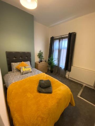 Bentley House With En-Suites Crewe Bagian luar foto